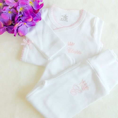 conjunto de interiores para bebé branco com picueta rosa bordado rosa